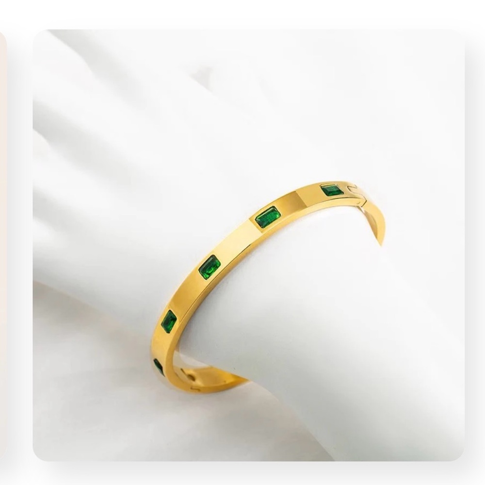 Elizabeth Emerald Bracelet